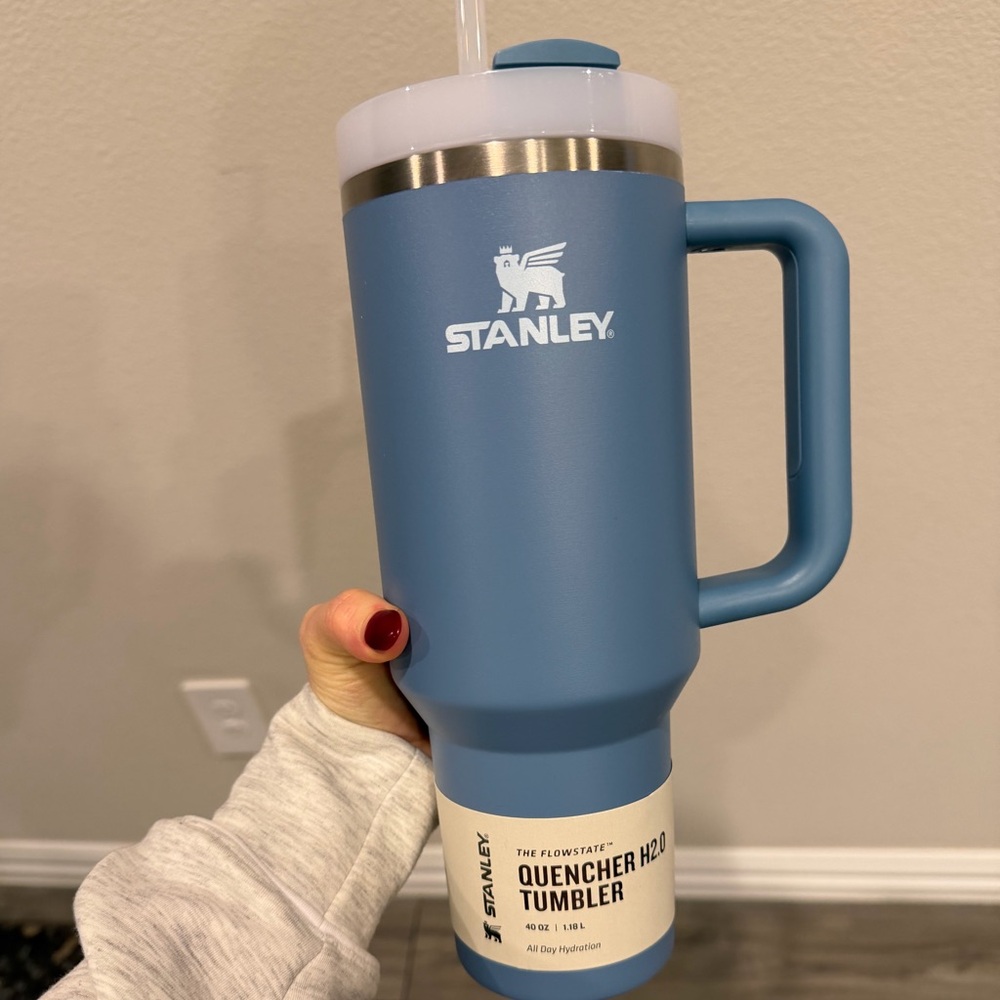NWT Stanley Quencher H2.0 Tumbler in Blue